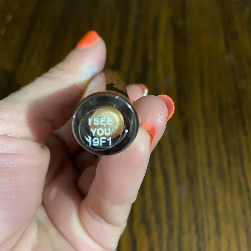 Colourpop ultra glossy lip